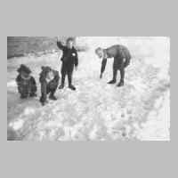 045-0016 Die Kinder der Familie Koppke im Schnee .jpg